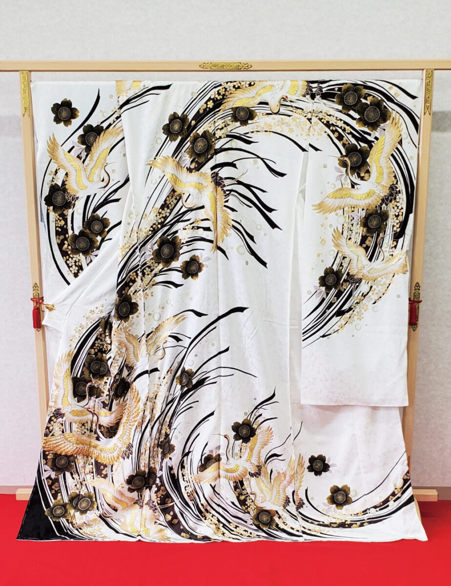 振袖レンタル　Mサイズ　白　黒　金　鶴