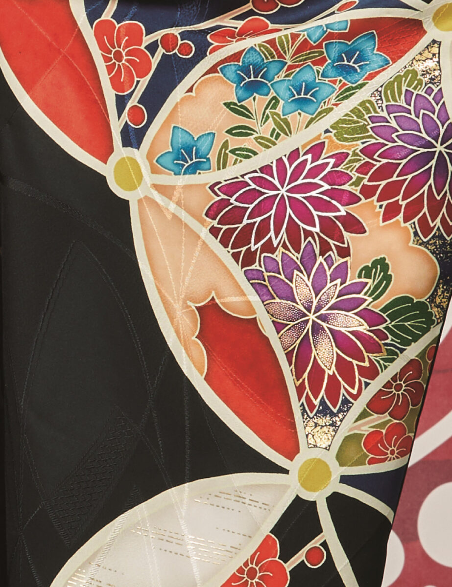 黒い振袖　彼岸花　手毬　永楽屋