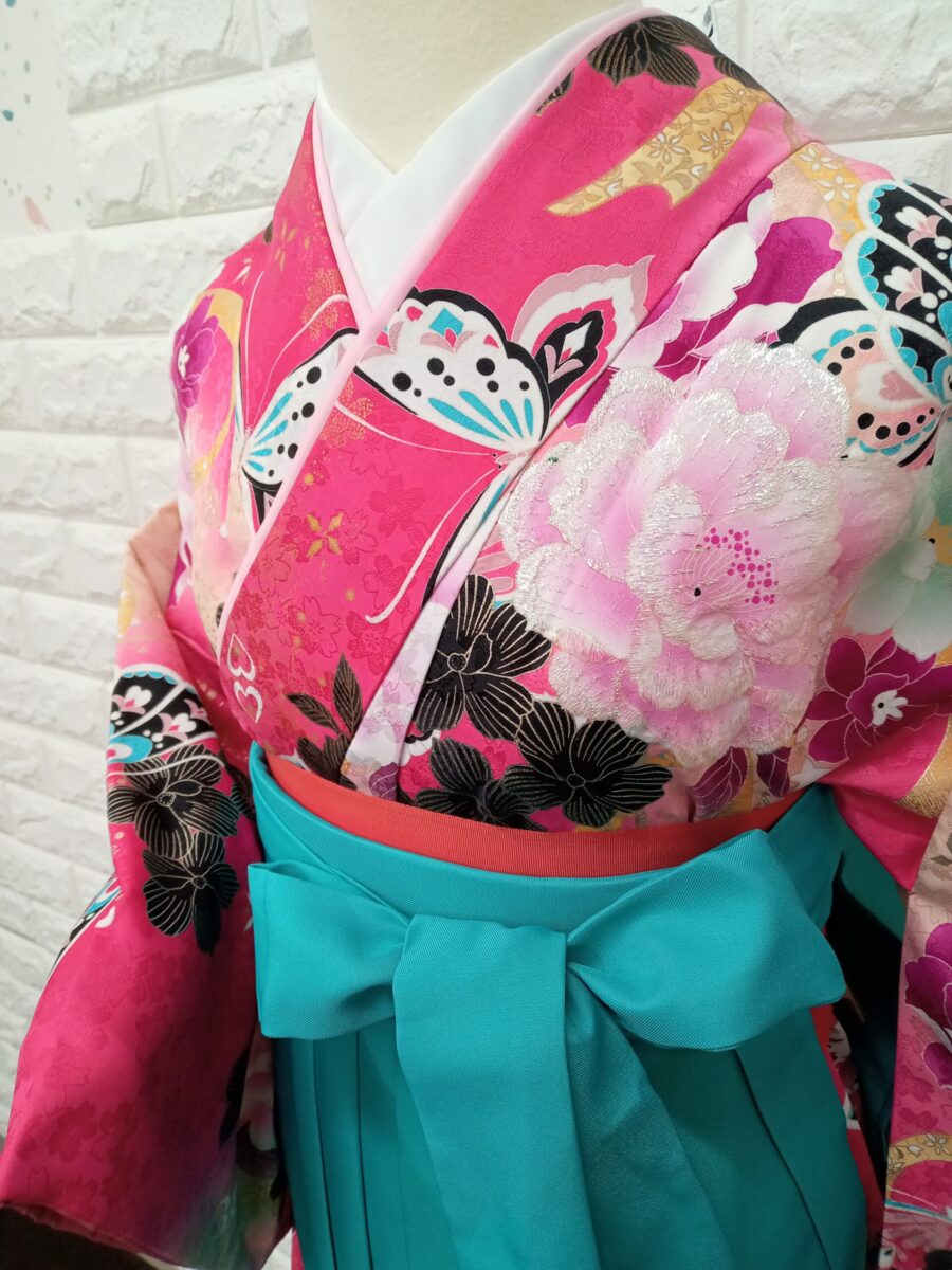 卒業式　卒業式衣装　卒業袴　袴　レンタル　古典　おしゃれ　蝶　ピンク　桃　黒　ゴージャス