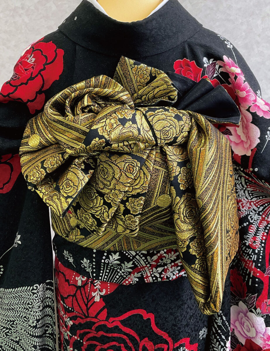 黒色振袖レンタル　LLサイズ　赤　薔薇　豪華