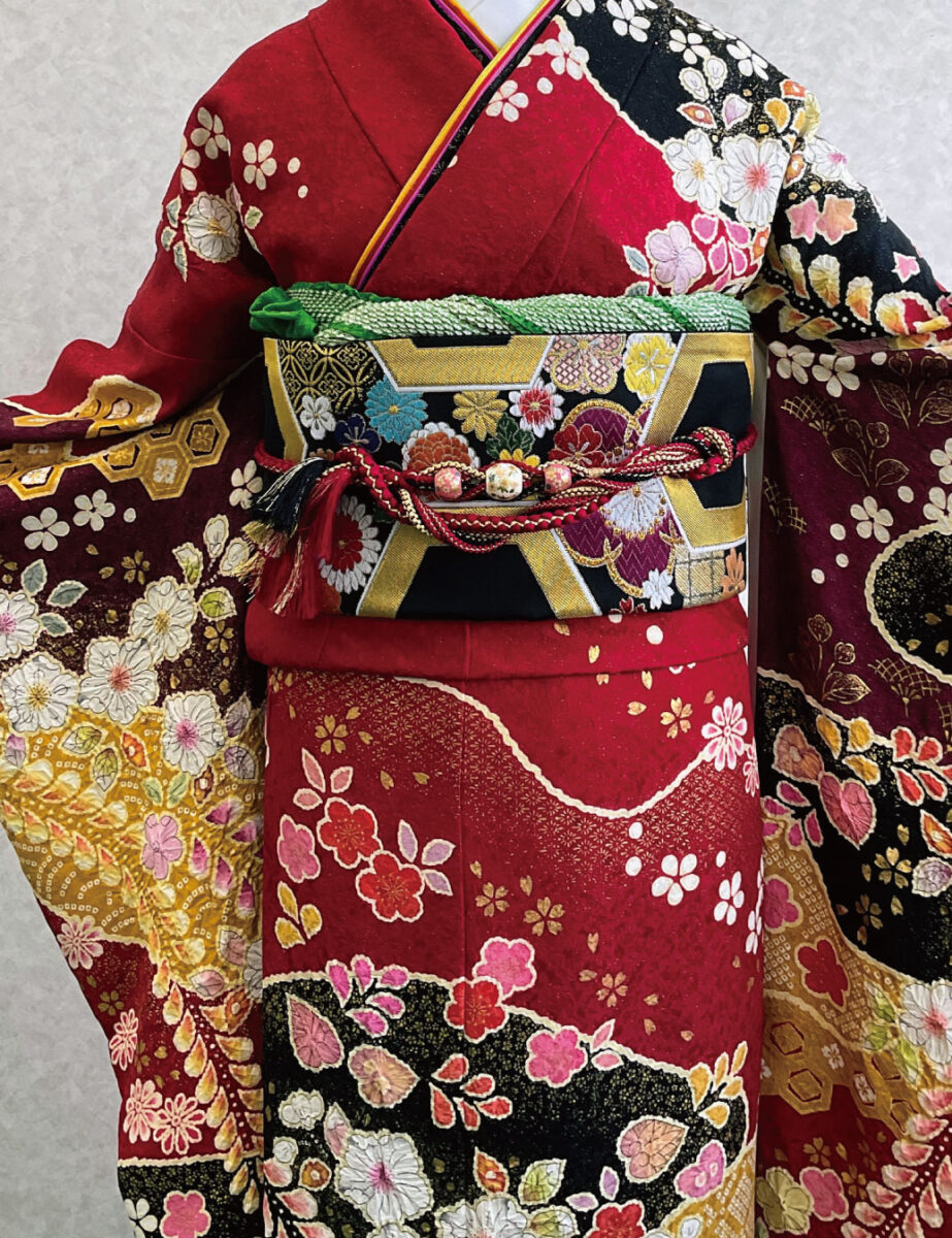 赤振袖辻が花。高級振袖レンタルMサイズ