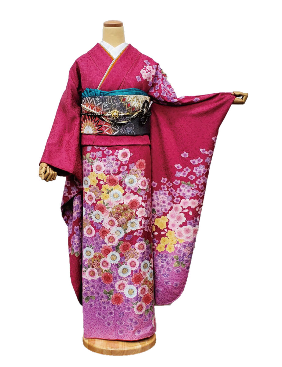 ピンク・桃色振袖レンタル。桜柄のMサイズの振袖です。