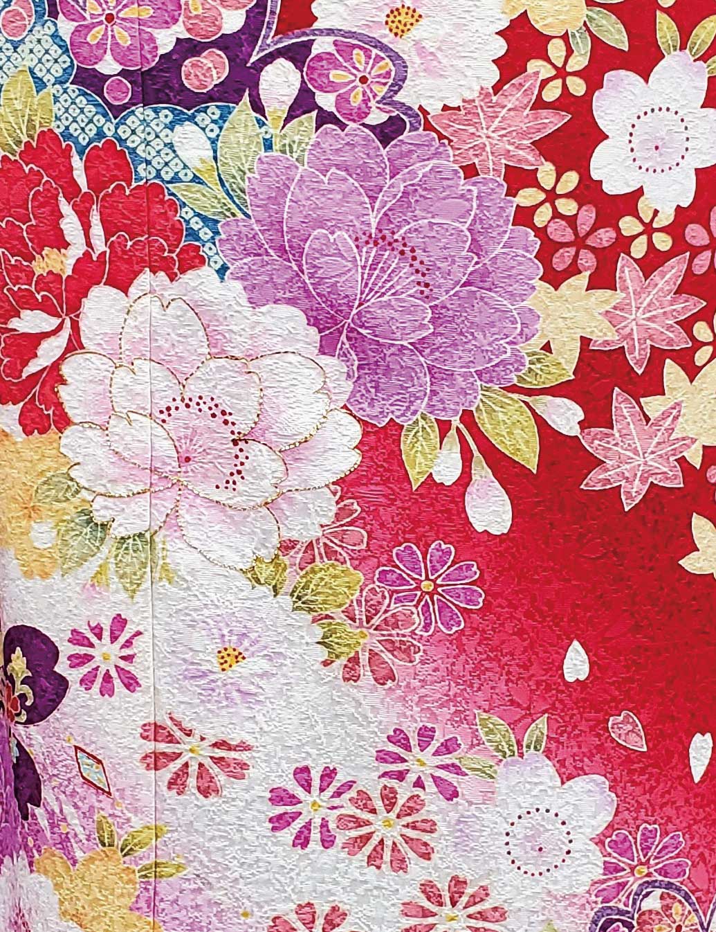 赤色の振袖レンタルＳサイズ　花柄　古典