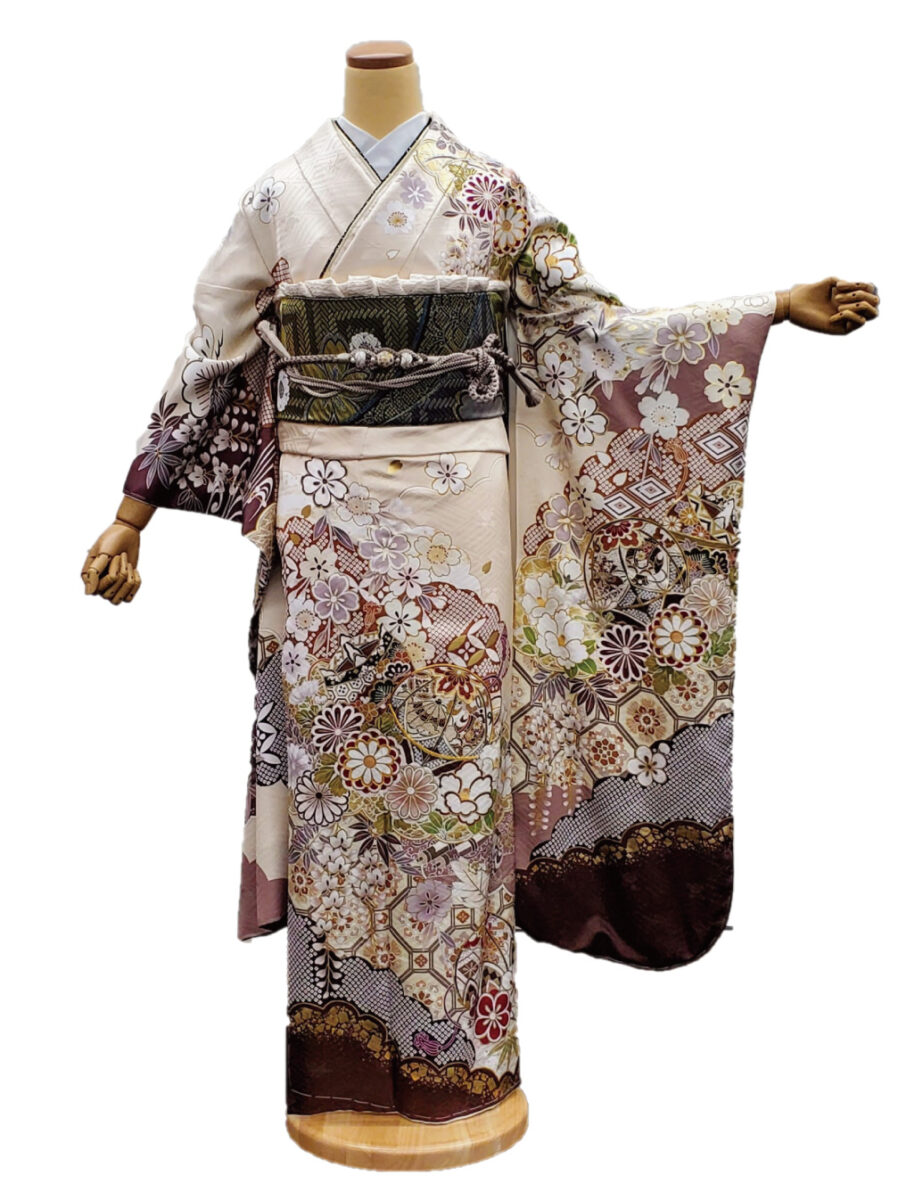 色の古典柄振袖です。振袖購入も振袖レンタルです。