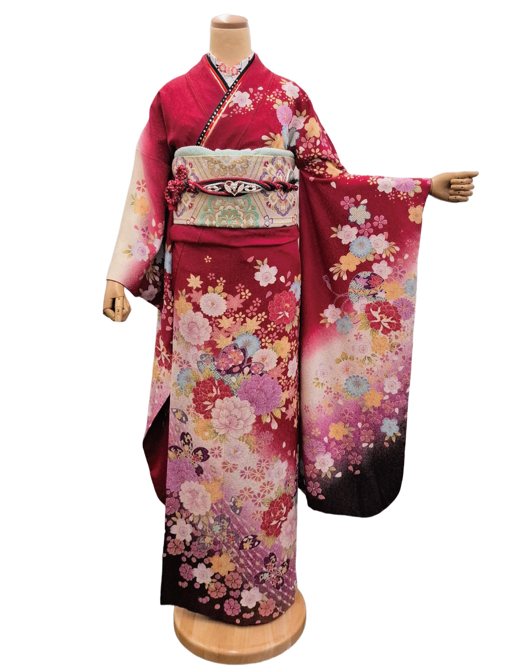 赤色の振袖レンタルＳサイズ　花柄　古典