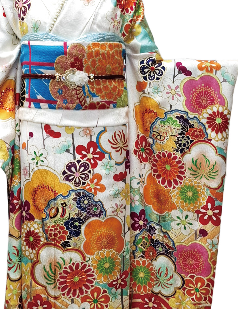 モダンの白色振袖 古典柄