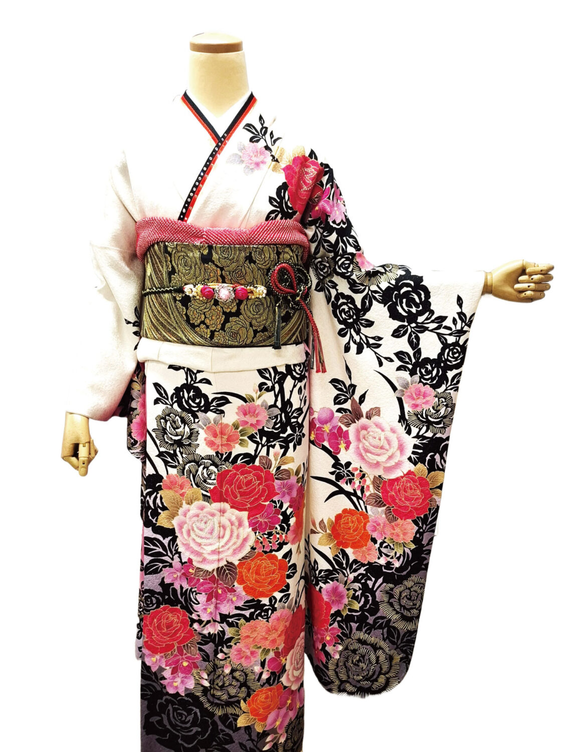 白地に薔薇柄の振袖