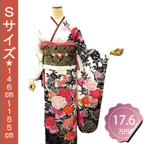 白地に薔薇柄の振袖