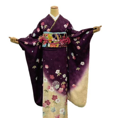 ナス色の可愛らしい振袖レンタル