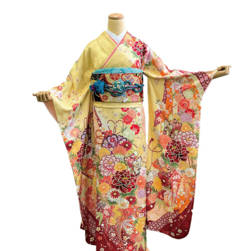 振袖レンタル　Mサイズ　黄色の牡丹柄古典