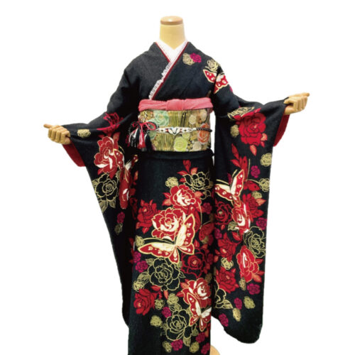 豪華な黒色の振袖レンタル Mサイズ 黒 薔薇 蝶