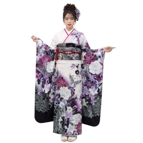 銀彩の豪華な蝶の振袖レンタル Mサイズです。