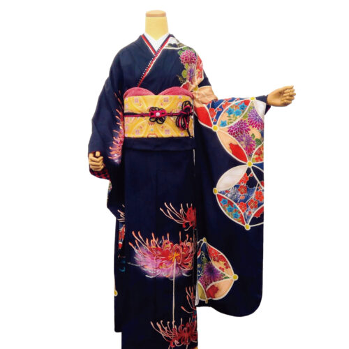 黒い振袖　彼岸花　永楽屋