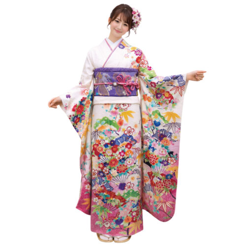 白色の裾に桃色ピンクぼかしの振袖レンタルMサイズです。松竹梅の古典柄。