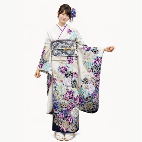 白色に青、紫の薔薇柄の振袖レンタルＳサイズです。豪華な振袖