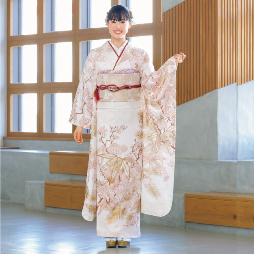 白色　振袖レンタル　Sサイズ　小柄　金彩　くすみ系　姫路市　はやのや