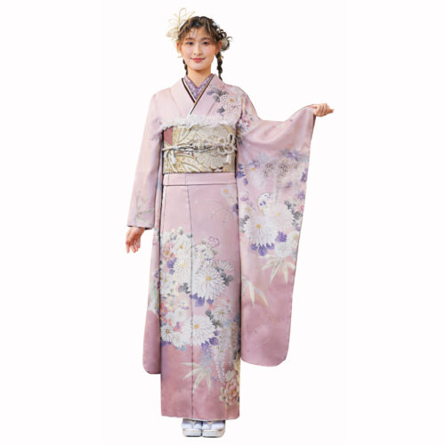 紅梅色の振袖に白菊と藤の花模様の振袖レンタルです。