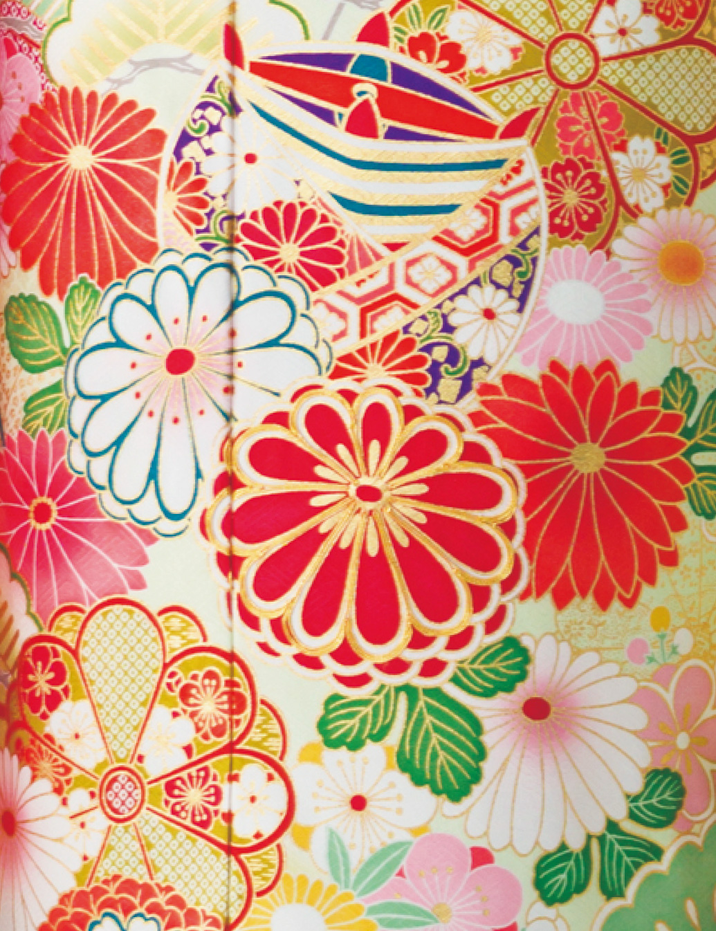 黄緑色の振袖レンタル　Mサイズ　可愛い古典柄