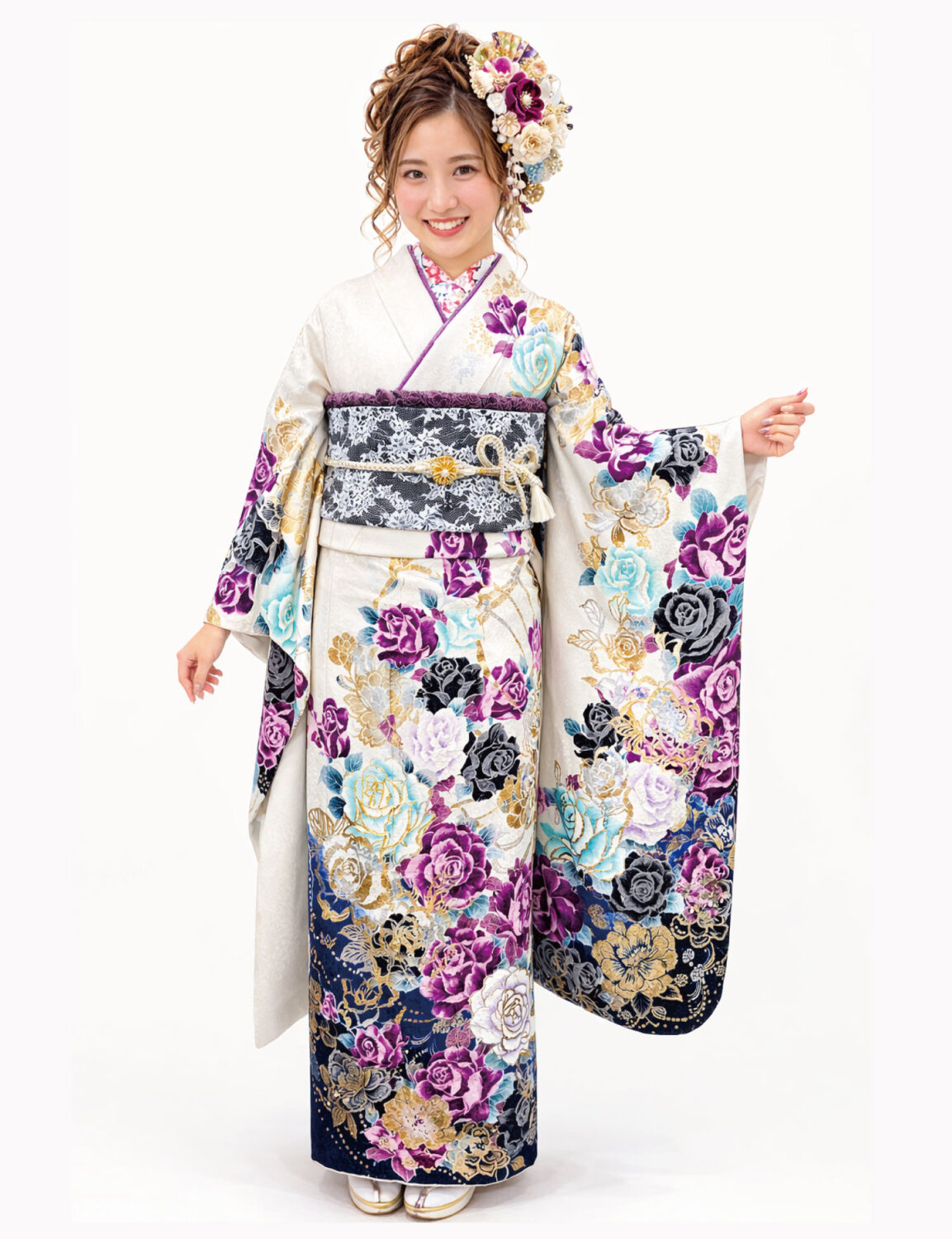 白色に青、紫の薔薇柄の振袖レンタルＳサイズです。豪華な振袖
