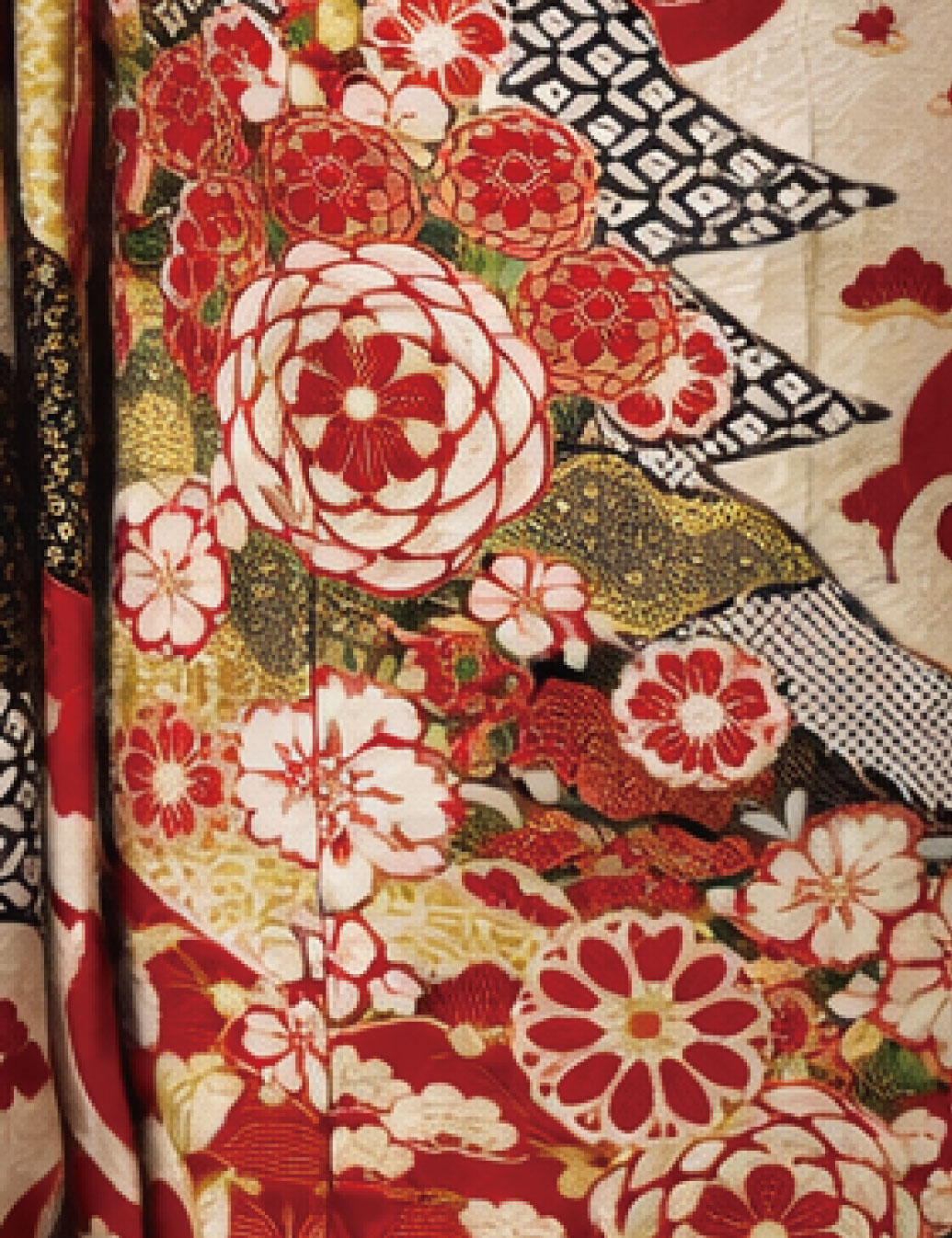 金彩、絞り、友禅の赤色高級振袖