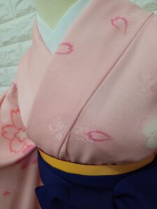 卒業式　卒業式衣装　卒業袴　袴　レンタル　古典　おしゃれ　桜　花　ピンク　白　可愛い